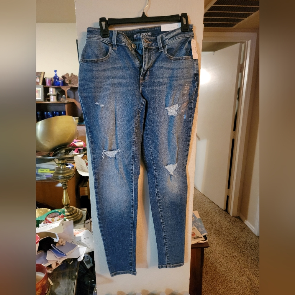 NWT Sz 8 Maurice's Skinny Distressed Jeans